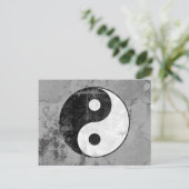 Verstörte Yin Yang Symbol Postkarte (Stehend Vorderseite)