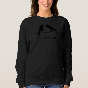 Versuchte Ermordung von zwei Krähenvögeln auf Zwei Sweatshirt