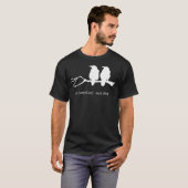 Versuchter Murder Funny Crow Bird (Weißer Text) T-Shirt (Vorne ganz)