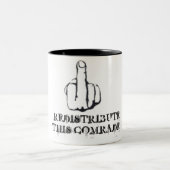 Verteilen Sie dieses neu! Zweifarbige Tasse (Mittel)