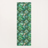 Vertically and horizontally oriented images show  yogamatte (Rückseite)