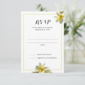 Vertikal gelbe Plumeria Hochzeitstorte Einladung (Stehend Vorderseite)