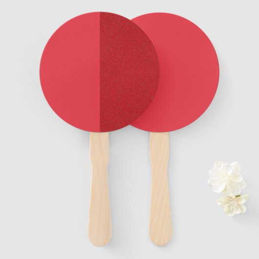 Vertikal gespaltener, roter Handfan von Tomaten (e Fächer (Vorne und Hinten)