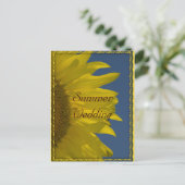 Vertikale Sonnenblumen Sommerhochzeit retten das D Ankündigungspostkarte (Stehend Vorderseite)