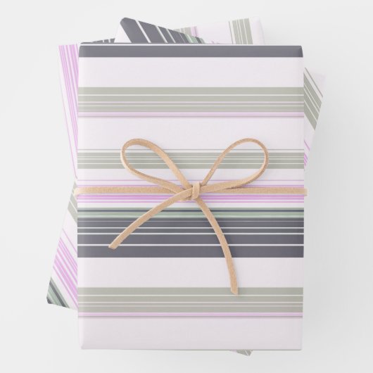 Vertikale Streifen in Grau und Rosa. Geschenkpapier Set (Beispiel)