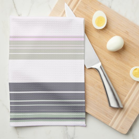 Vertikale Streifen in Grau und Rosa. Geschirrtuch (Viertel Falte)