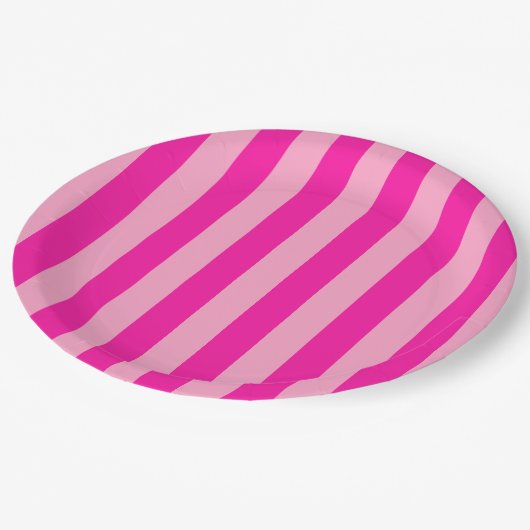 Vertikale Streifen in rosa Pappteller (Schrägansicht)