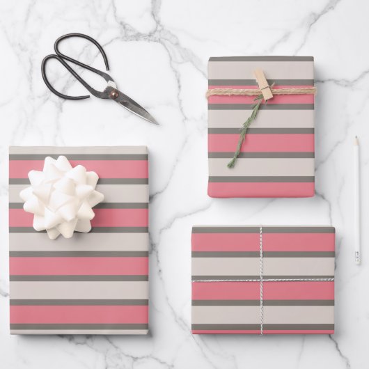 Vertikale Streifen rosa und grau Geschenkpapier Set (Vorderseite)
