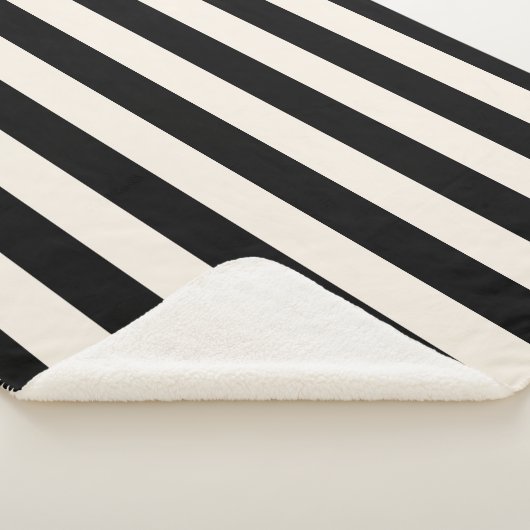Vertikale Streifen schwarz und cremeweiß gestreift Sherpadecke (3/4)
