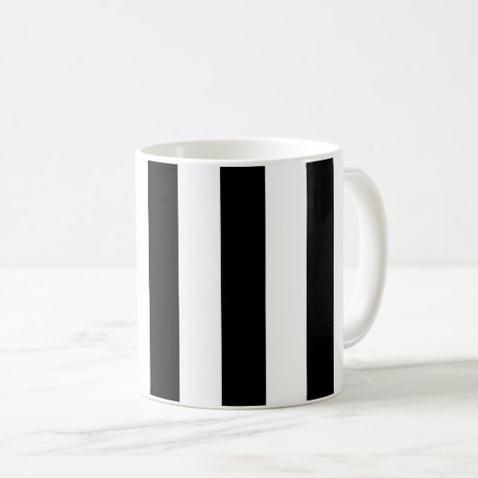 Vertikale Streifen schwarz und weiß gestreift Kaffeetasse (VorderseiteRechts)