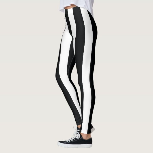 vertikale Streifen, schwarz-weiß Leggings (Links)