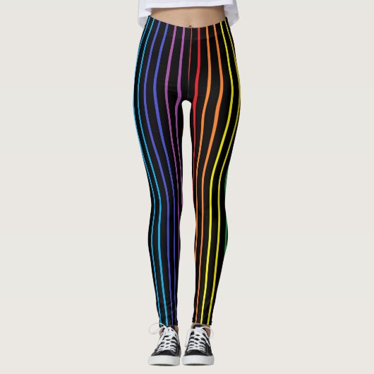 Vertikale umrissener Regenbogen Stripes Schwarzes Leggings (Vorderseite)