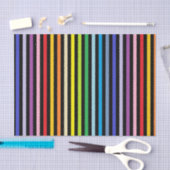 Vertikaler breiterer Spektrum-Regenbogen und Seidenpapier (Handwerk)