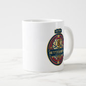 Vertikales BUTTERBEER™-Logo Jumbo-Tasse (Vorderseite Rechts)