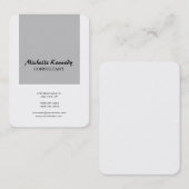 Vertikales Chubby Modernes, einfaches, grau-weißes Visitenkarte (Vorne/Hinten)