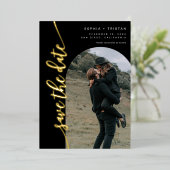 Vertikales Foto Save the Date schwarz Folieneinladung (Stehend vorne)