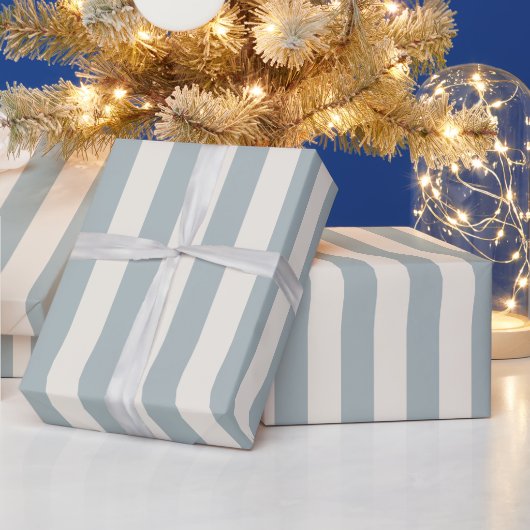 Vertikales Streifenmuster Hellblau-Grau und Creme Geschenkpapier (Feiertage)