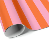 Vertikales Streifenmuster in Rot Orange und Rosa Geschenkpapier (Rolleneckpunkt)
