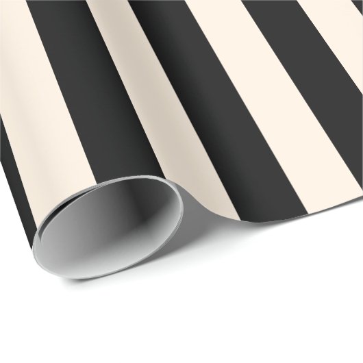 Vertikales Streifenmuster in Schwarz und Creme Geschenkpapier (Rolleneckpunkt)
