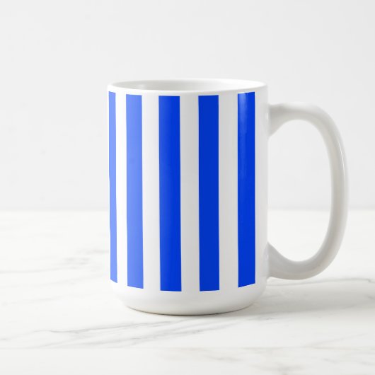 Vertikales Stricksegler Blau- und Weißmuster Kaffeetasse (Rechts)