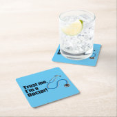 Vertraue mir, ich bin ein Arzt-Funny-Zitat Rechteckiger Pappuntersetzer (Vor Ort)