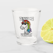 Vertraue mir, ich bin ein Einhorn Schnapsglas (Vorderseite)