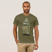 Vertraue niemandem! T-Shirt (Vorne ganz)
