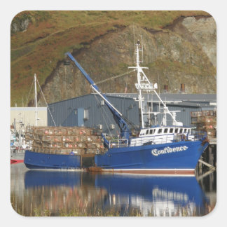 Vertrauen, Crab Boat im niederländischen Hafen, Al Quadratischer Aufkleber