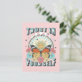 Vertrauen in dich selbst | Sonne und Schmetterling Postkarte (Stehend Vorderseite)