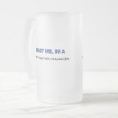 Vertrauen Sie, dass ich ich ein Bau-Manager bin Mattglas Bierglas (Vorderseite Links)