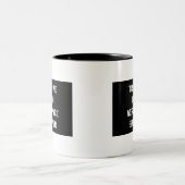 Vertrauen Sie, dass ich ich ein Raumfahrtingenieur Zweifarbige Tasse (Mittel)