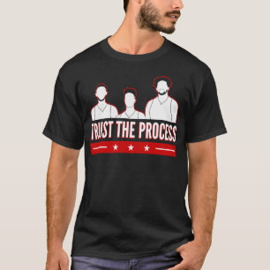 Vertrauen Sie dem Prozess T-Shirt