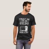 Vertrauen Sie mir, ich bin Embedded-Systems-Entwic T-Shirt (Vorne ganz)