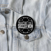 VERTRAUEN SIE MIR IM EINE FALSCHE MAMA BUTTON (Beispiel)