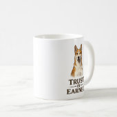 Vertrauen wird verdient Canaan Hund schwarz Kaffeetasse (VorderseiteRechts)