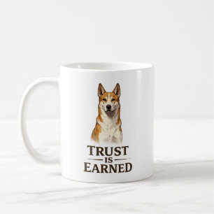 Vertrauen wird verdient Canaan Hund schwarz Kaffeetasse