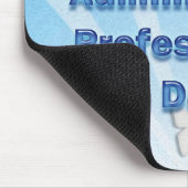 Verwaltungspersonal verleiht besten Admin je Mousepad (Ecke)