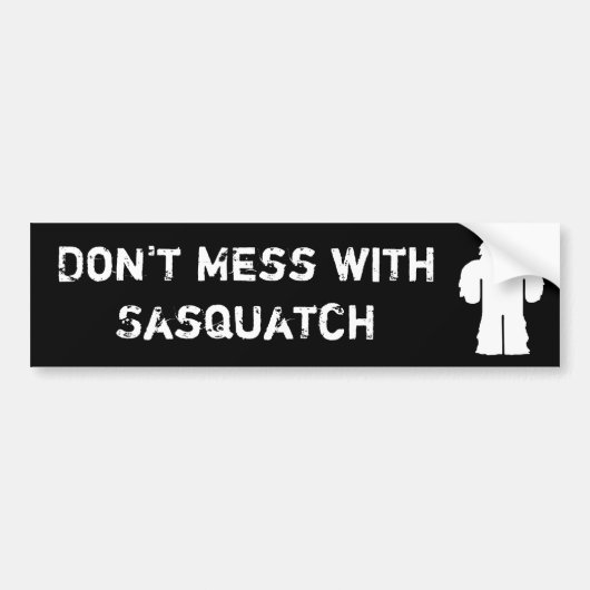 Verwirren Sie nicht mit Sasquatch Autoaufkleber (Vorne)