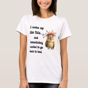 Verwirrter Federball – Bunter Cartoon-Vogel T-Shirt