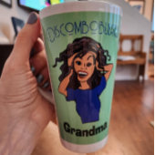 Verwirrtes Grama braunes graues Haar Milchtasse