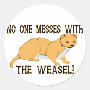Verwirrung mit dem Weasel Runder Aufkleber