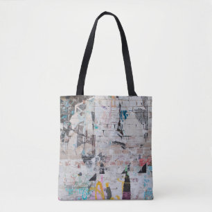 Verwitterter Backstein: Urbane Posterwand. Tasche