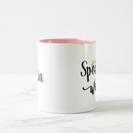 verwöhnte Ehefrau Personalisiert Zweifarbige Tasse (Mittel)