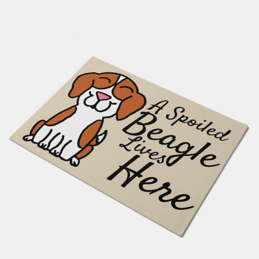verwöhnter Beagle lebt hier Fußmatte (Schrägansicht)