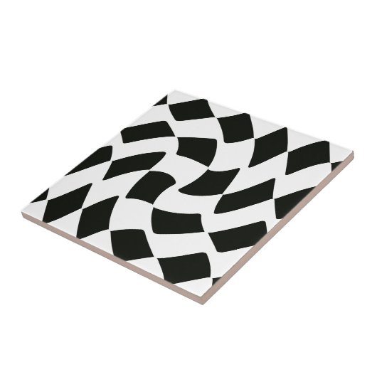 Verworfenes Schwarzweiss-Schachbrett Fliese (Seite)