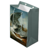 Verwundete Heron (von George Frederick Watts) Mittlere Geschenktüte (Vorderseite Schrägansicht)