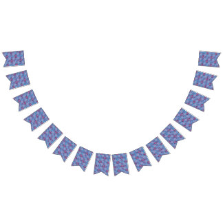 Very Periwinkle Kisses Lips in Shades of Lila Wimpelkette