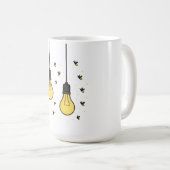 Verzauberte Glühbirnen: Glühwürmchen tanzen um Lic Kaffeetasse (VorderseiteRechts)