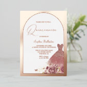 Verzauberte Kleidung Blush Blumenkohl Quinceanera Folieneinladung (Stehend vorne)