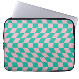 Verzerrtes Retro-Schachbrettmuster Rosa Grün Laptopschutzhülle
